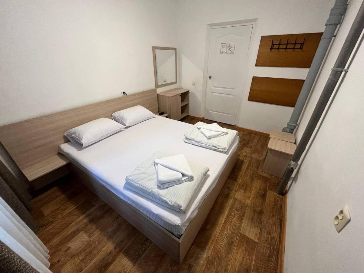 Fox Hostel Kiev Luaran gambar