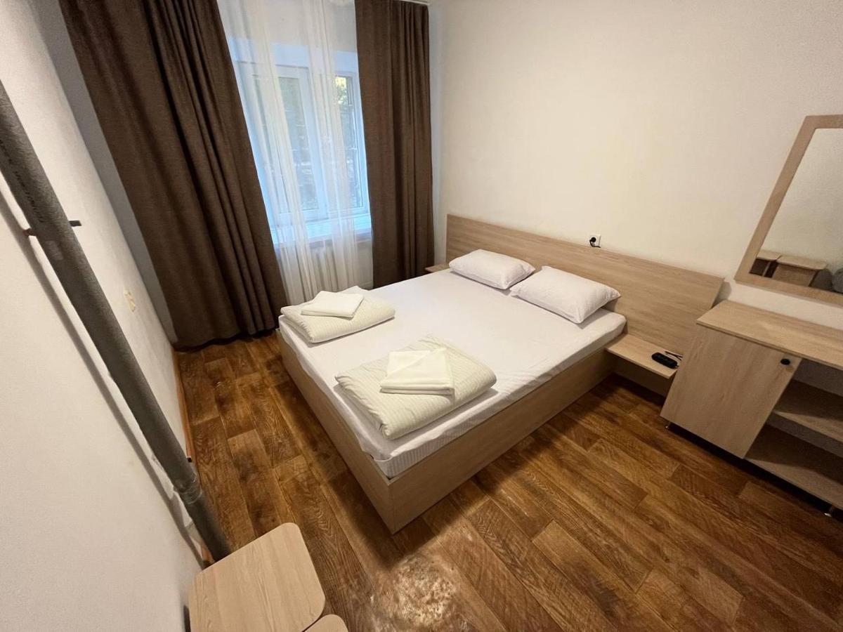 Fox Hostel Kiev Luaran gambar